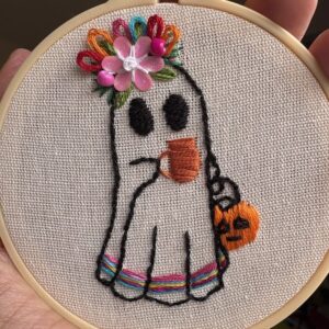 Spooky Señora Ghost (3-inch diameter)